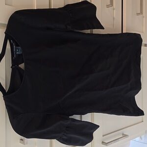 French Connection, 3/4 Bell Sleeves, Beautiful  peep hole in the back. Sz 4